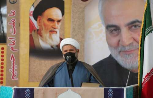 انتقاد امام‌ جمعه جیرفت از برگزاری مسابقات غیرمتعارف اخیر در بازار